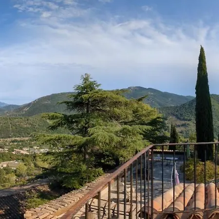 Les Colombes Bed & Breakfast *